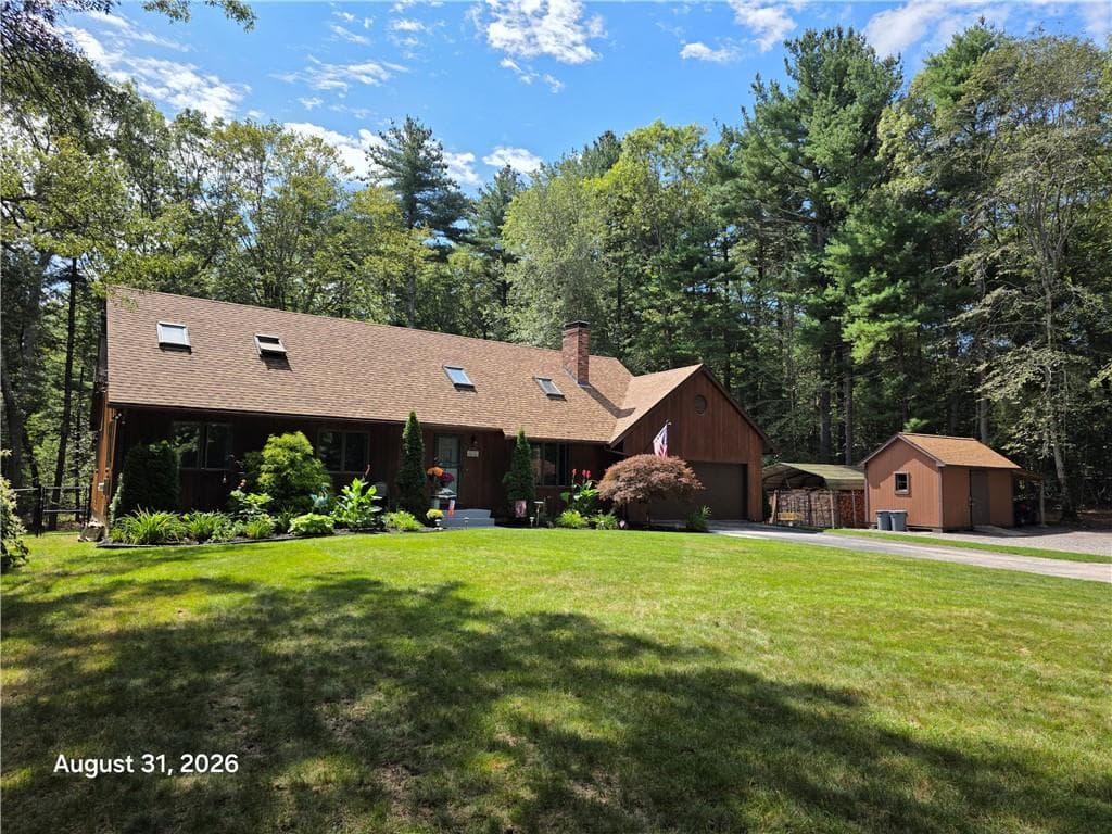 Single Family Residence at 1184 Fish Hill Road, West Greenwich, photo 7 of 28