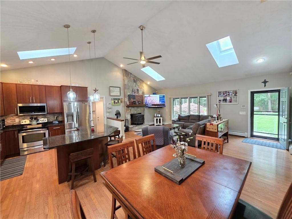 Single Family Residence at 1184 Fish Hill Road, West Greenwich, photo 10 of 28