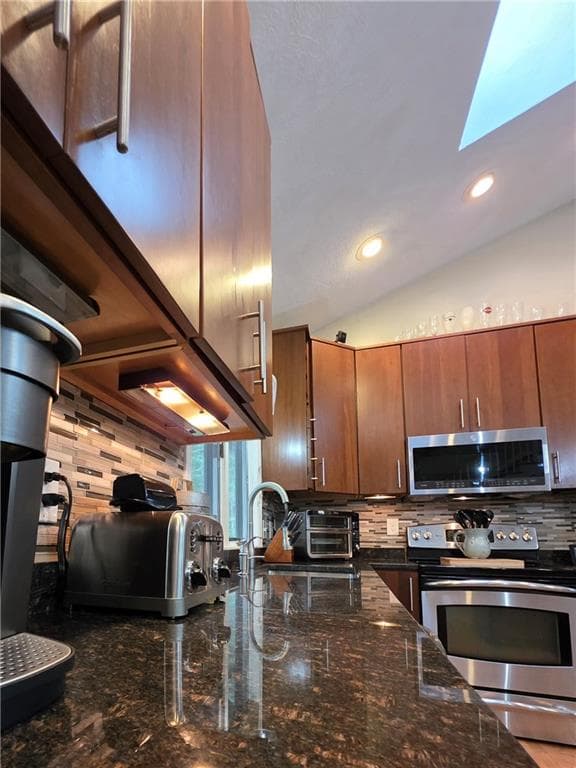 Single Family Residence at 1184 Fish Hill Road, West Greenwich, photo 14 of 28