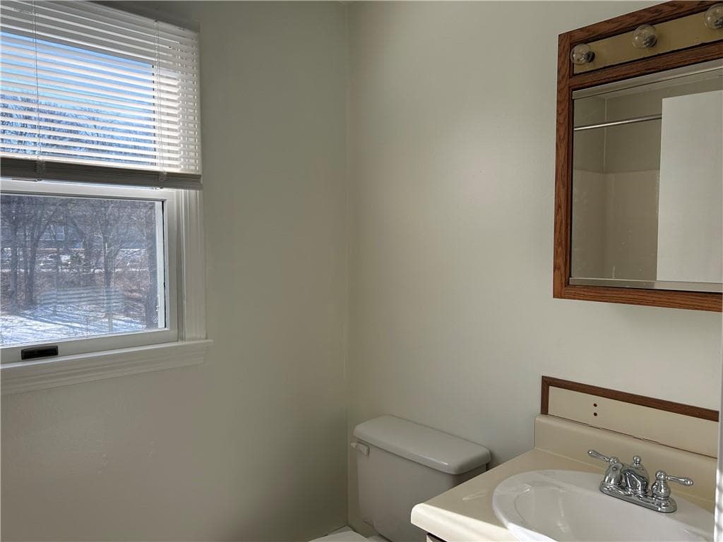 16 18 Manville Avenue photo 17