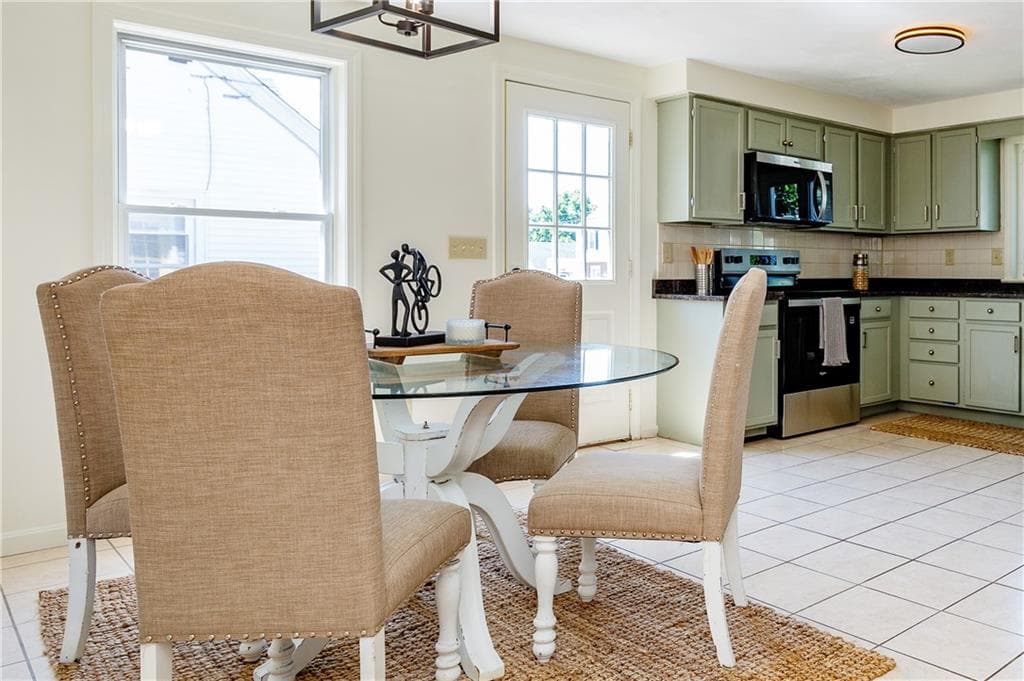 45 Brookdale Boulevard photo 6
