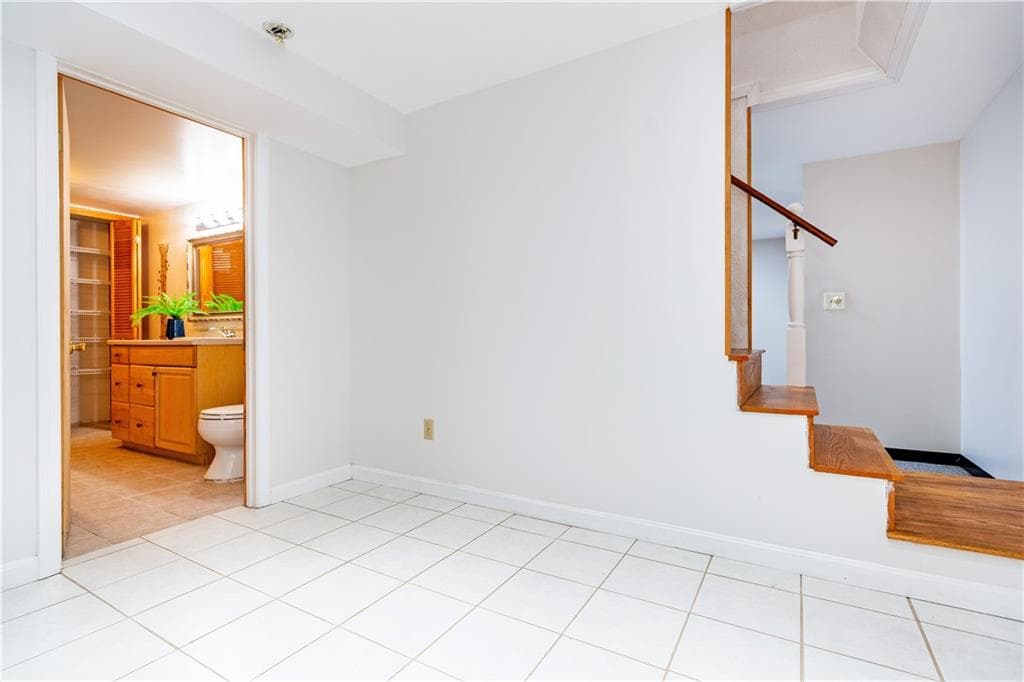 45 Brookdale Boulevard photo 29