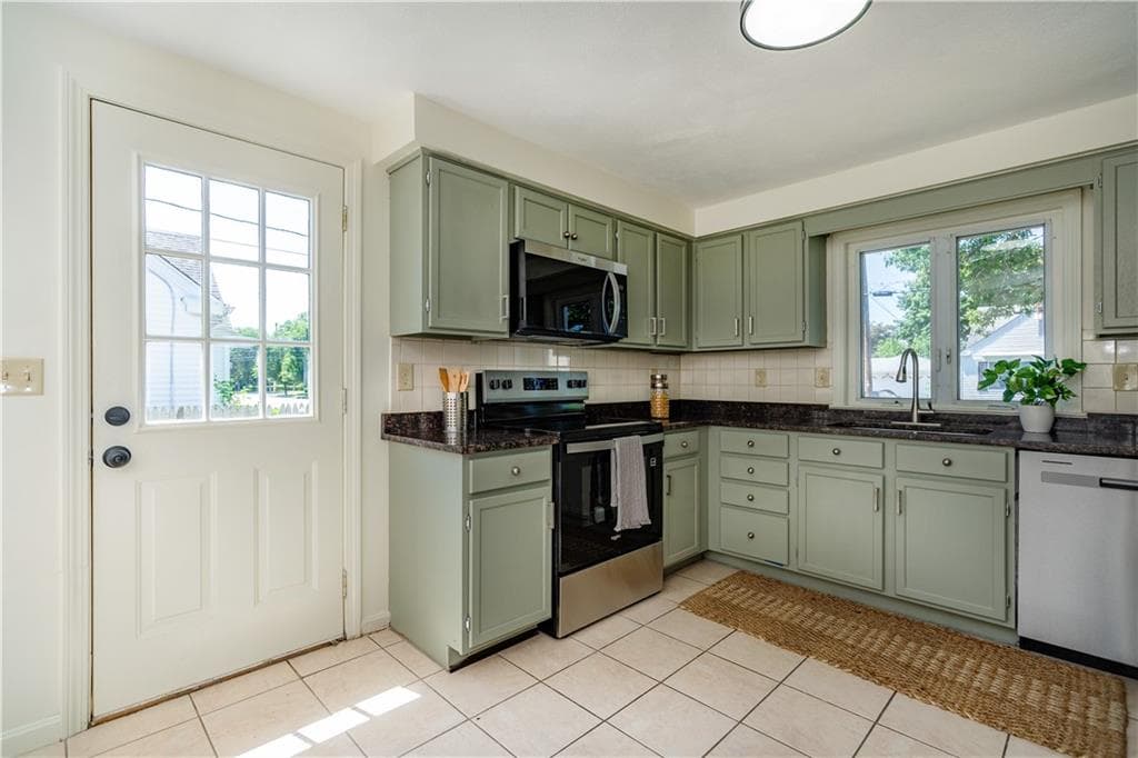 45 Brookdale Boulevard photo 8