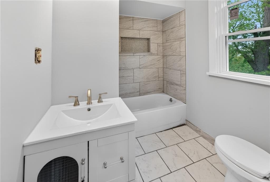 31 Bowdoin Street photo 10