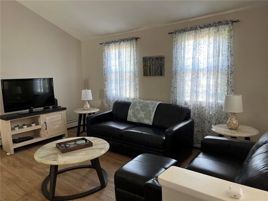 101 Sakonnet Boulevard photo 3