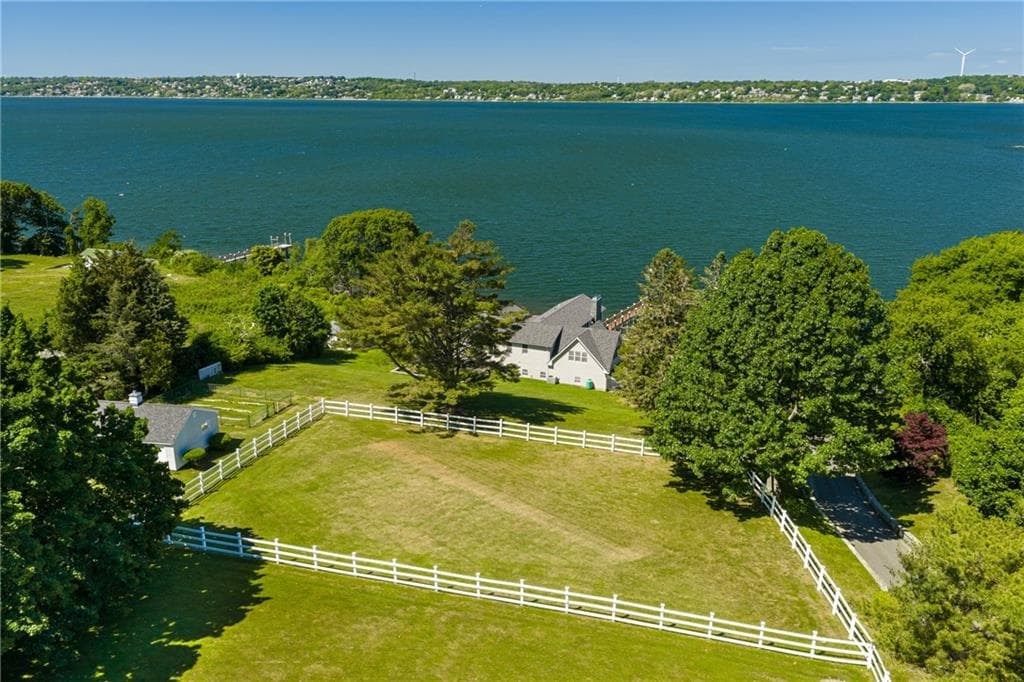 149 Nanaquaket Road photo 9