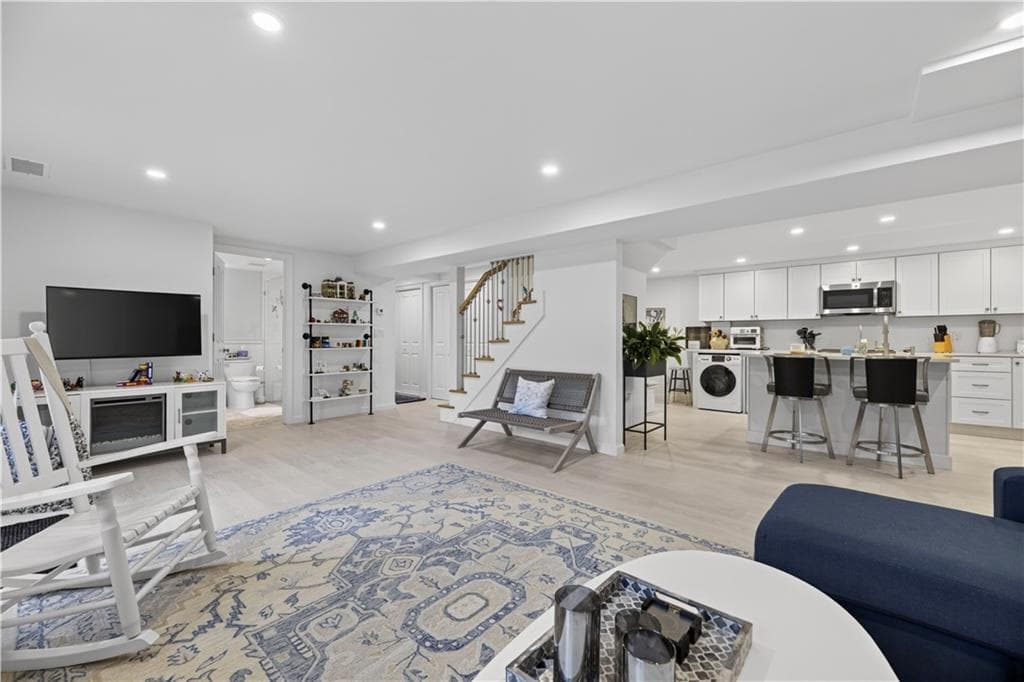 19 Moonlight Drive photo 38
