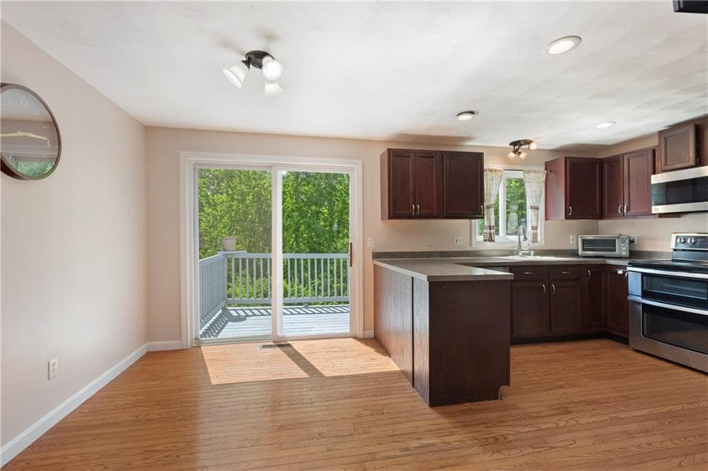 Single Family Residence at 210 - Morris Street, Cumberland, photo 16 of 33