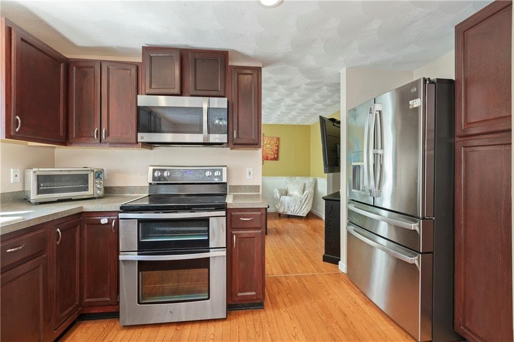 Single Family Residence at 210 - Morris Street, Cumberland, photo 12 of 33