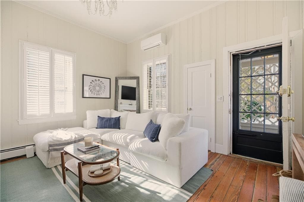 Condominium at 28 Kay Street UNIT 3, Newport, photo 5 of 39