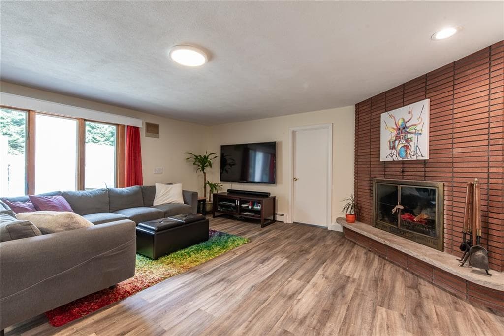 165 Kent Drive photo 34