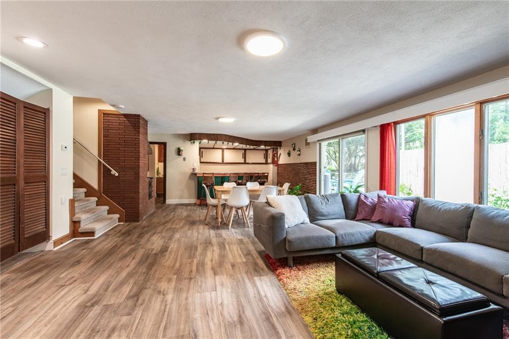 165 Kent Drive photo 33