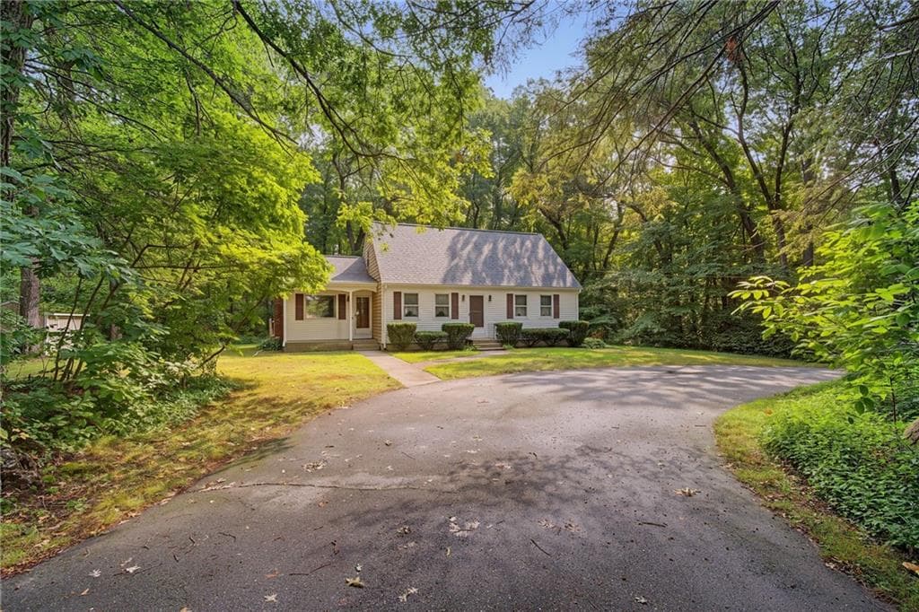 27 Peck Hill Road photo 2