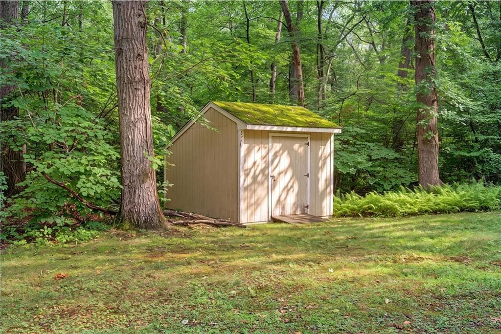 27 Peck Hill Road photo 7