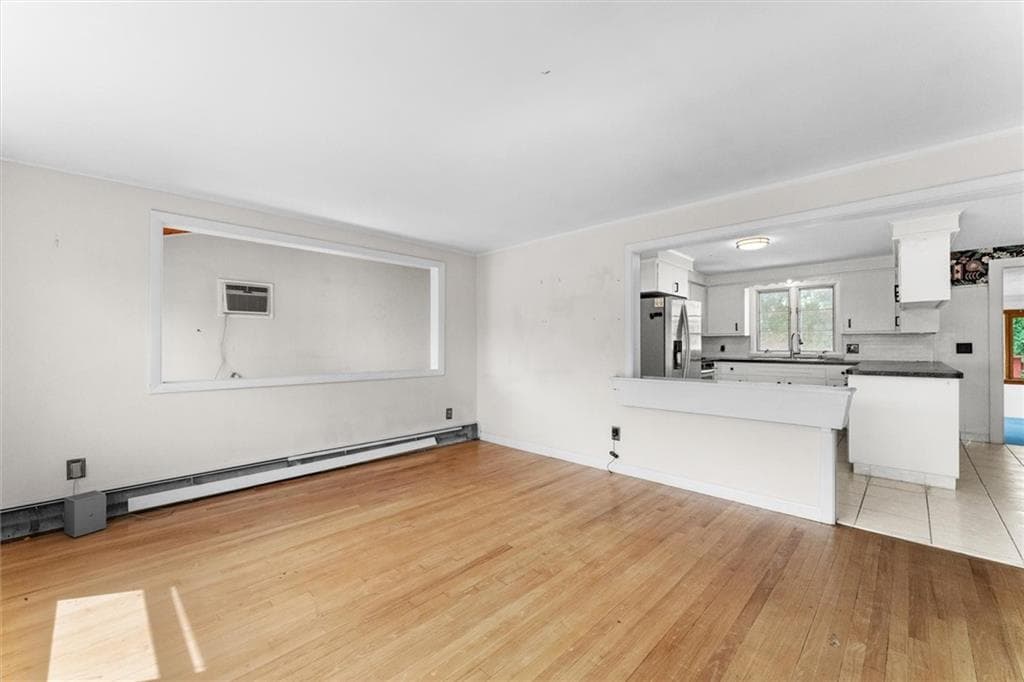 Single Family Residence at 95 Hyde Street, Cranston, photo 10 of 38