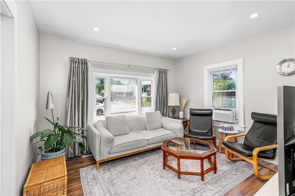 30 Cato Avenue photo 8