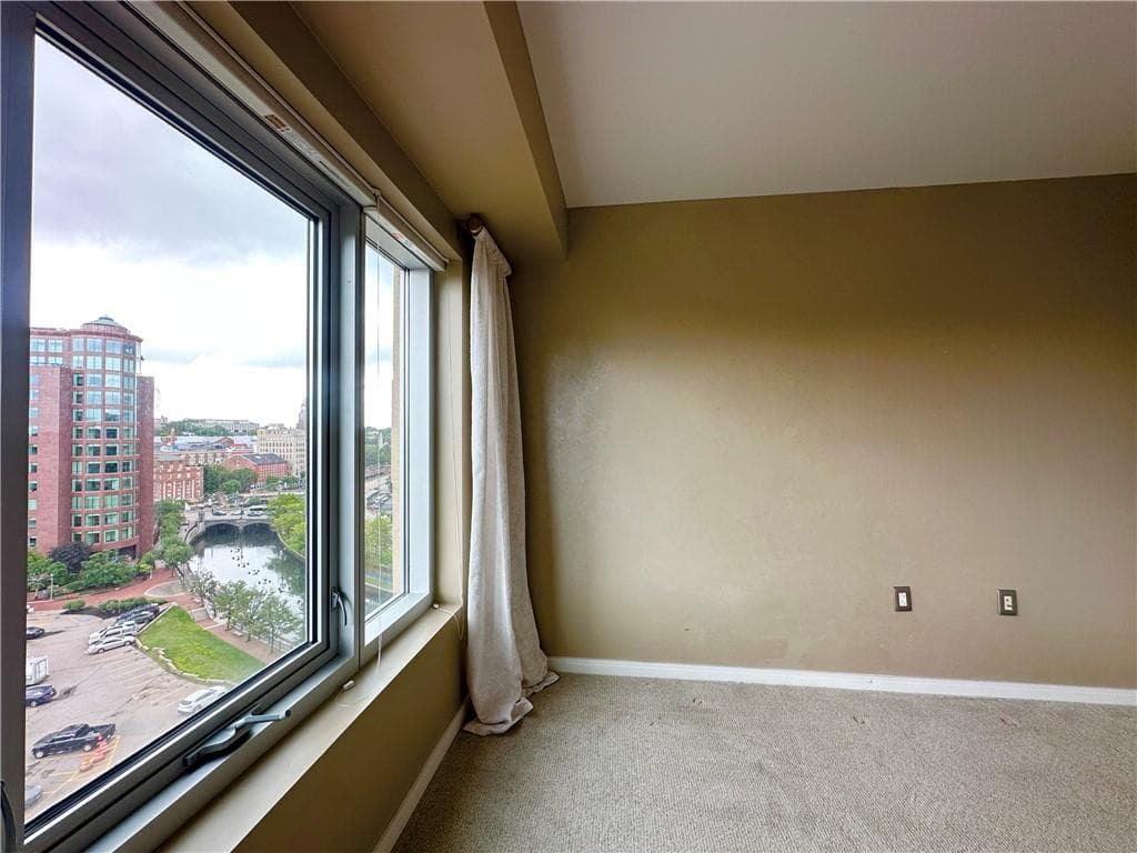 100 Exchange Street UNIT 807 photo 31