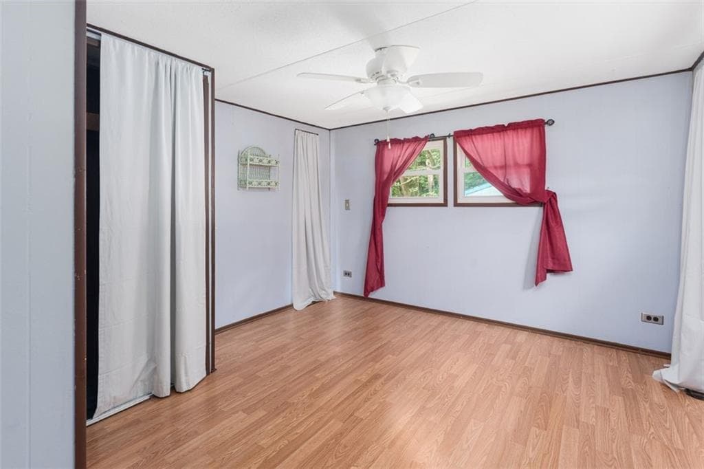 979 unit 8 Tollgate Road photo 12