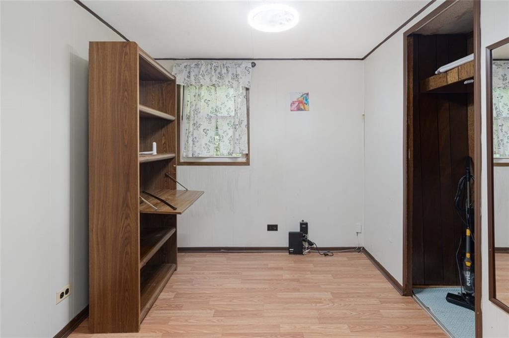 979 unit 8 Tollgate Road photo 15