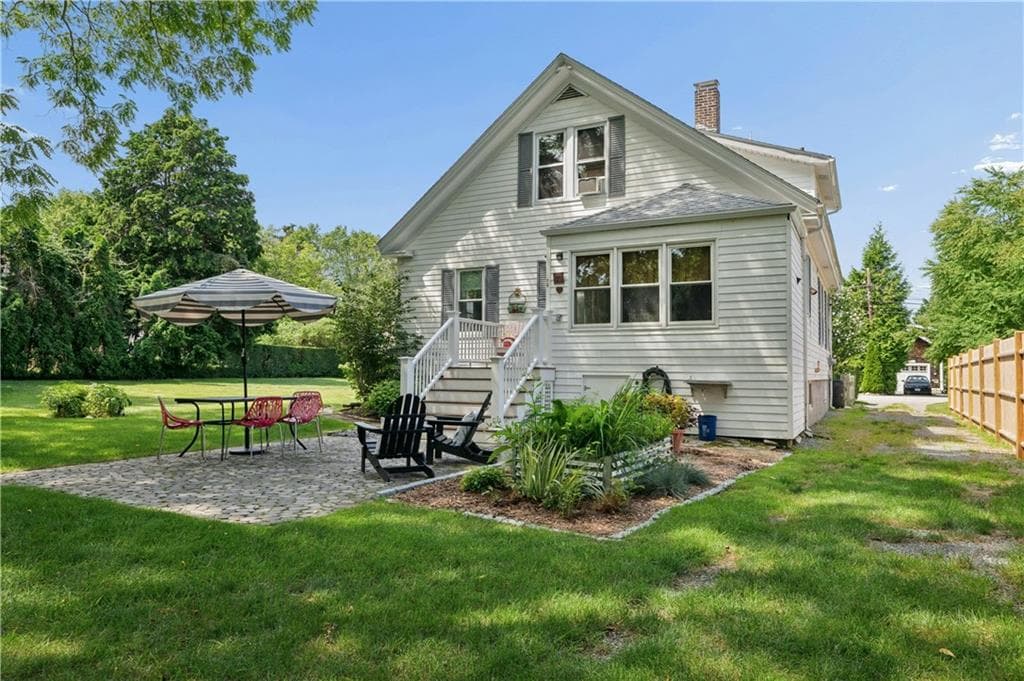 29 Howland Avenue photo 38