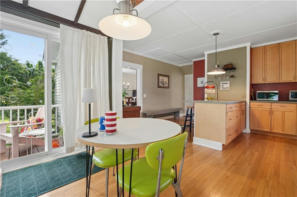 29 Howland Avenue photo 15