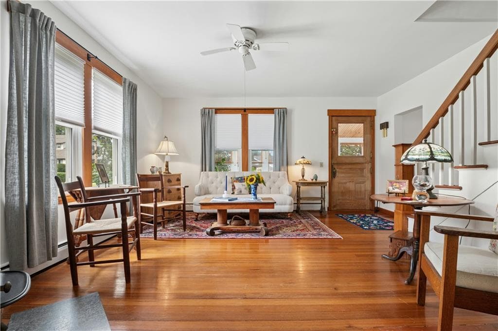 29 Howland Avenue photo 8