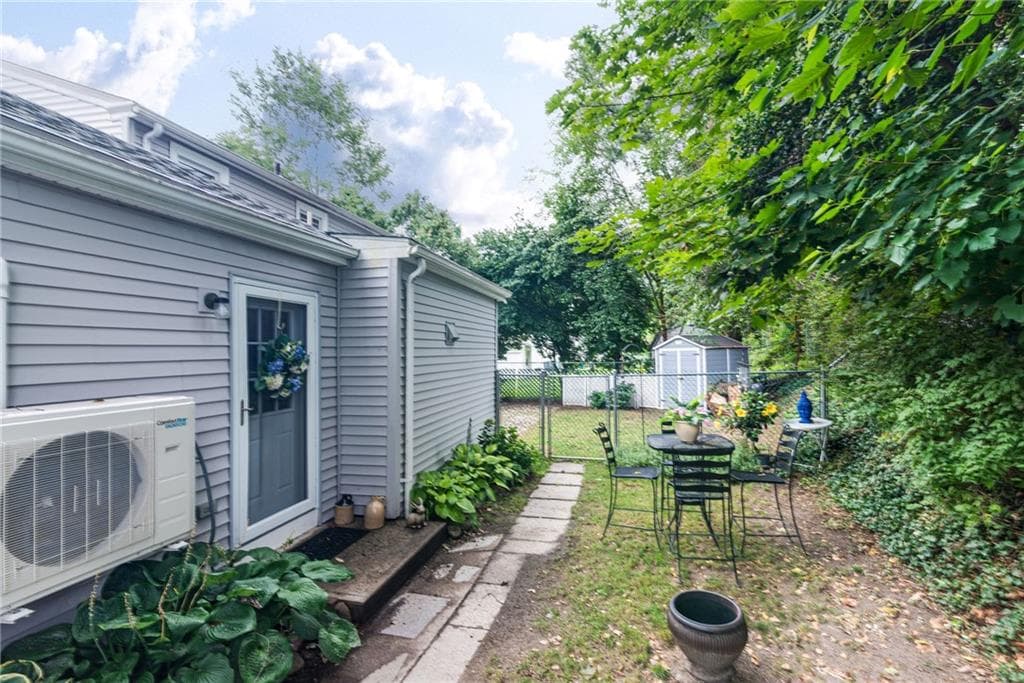 1149 Greenwich Avenue photo 43