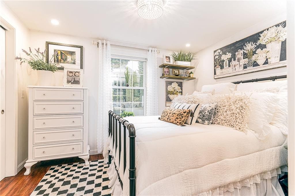 1149 Greenwich Avenue photo 37
