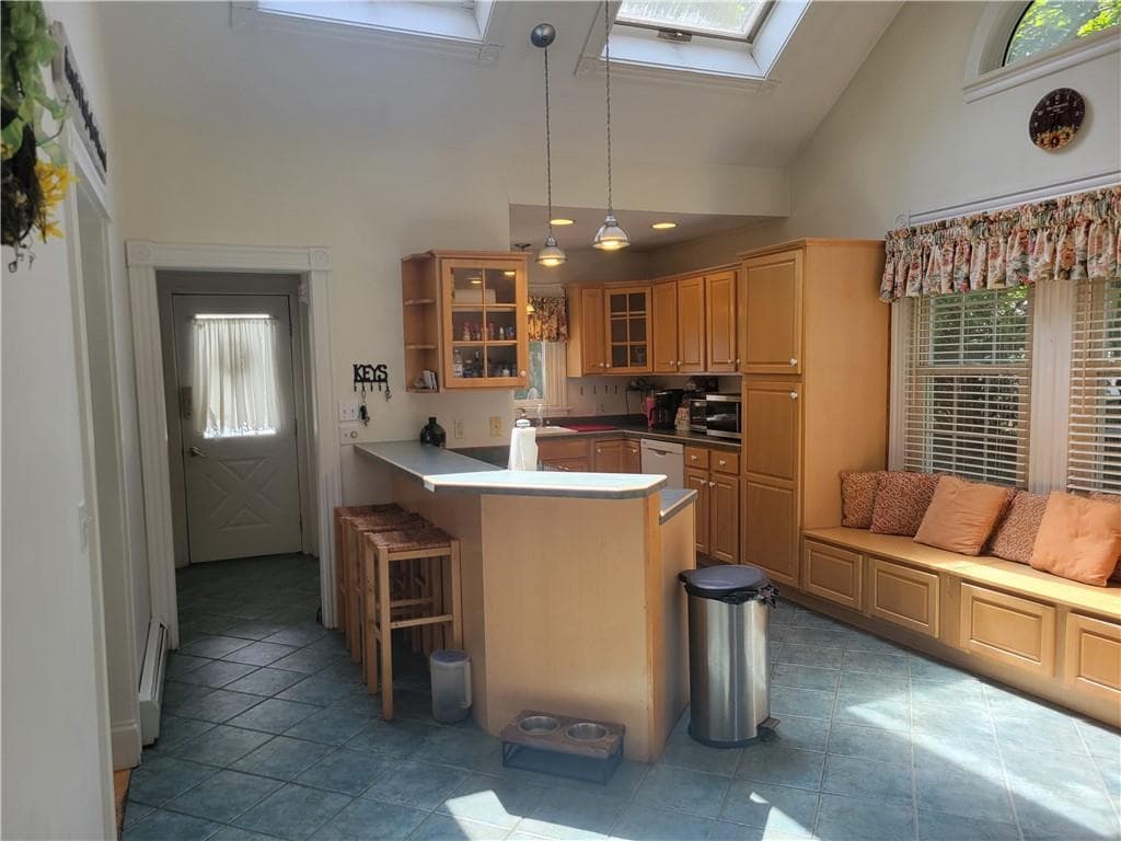 392 390 Bradford Road photo 2