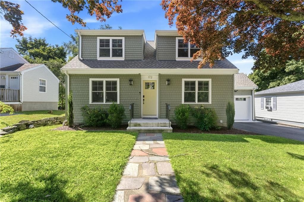 172 Bayview Avenue photo 2