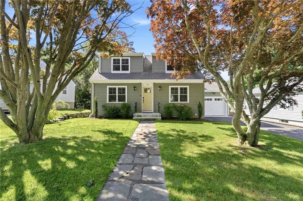 172 Bayview Avenue