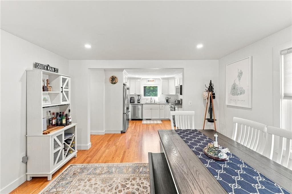 172 Bayview Avenue photo 8