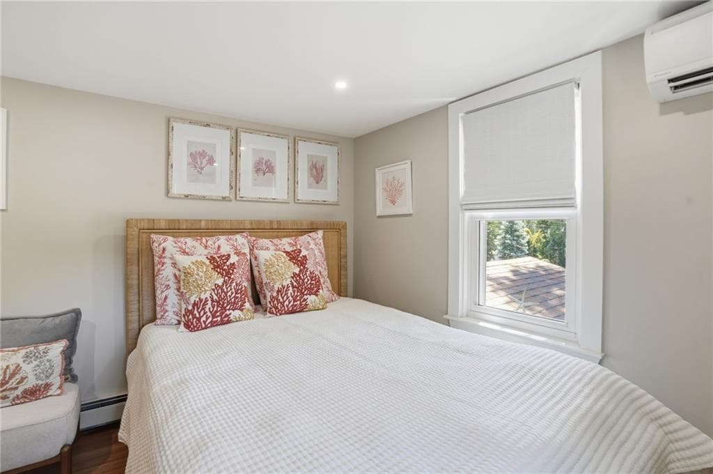 1 Staples Avenue photo 33