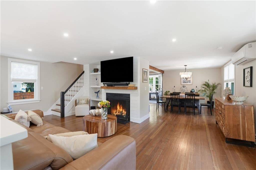 1 Staples Avenue photo 15