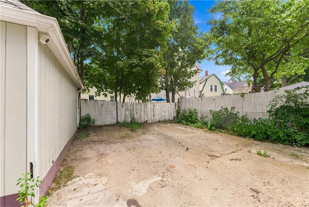 186 California Avenue photo 33