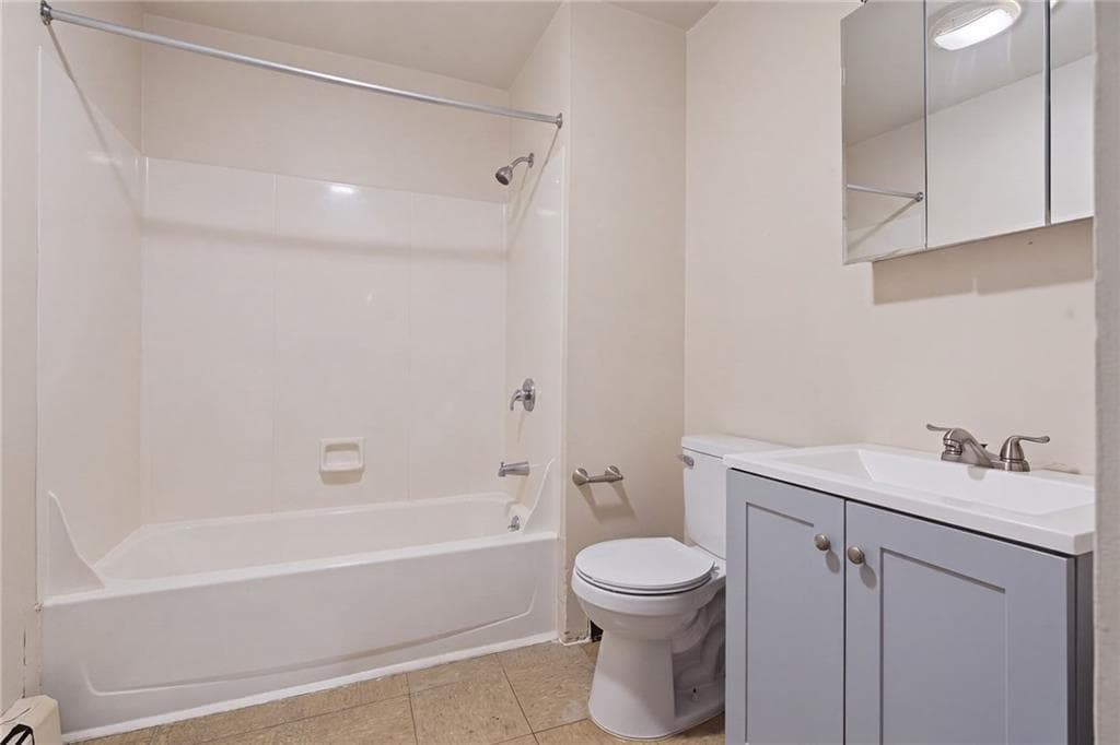 471 485 Pond Street photo 13