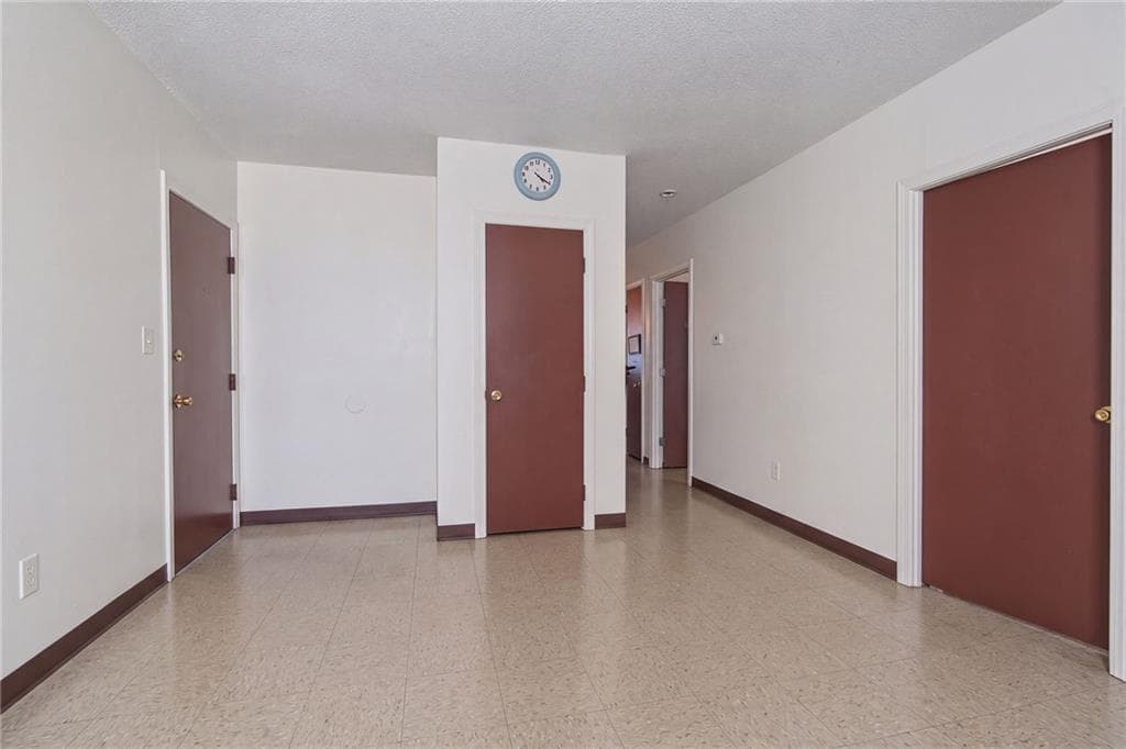 471 485 Pond Street photo 9