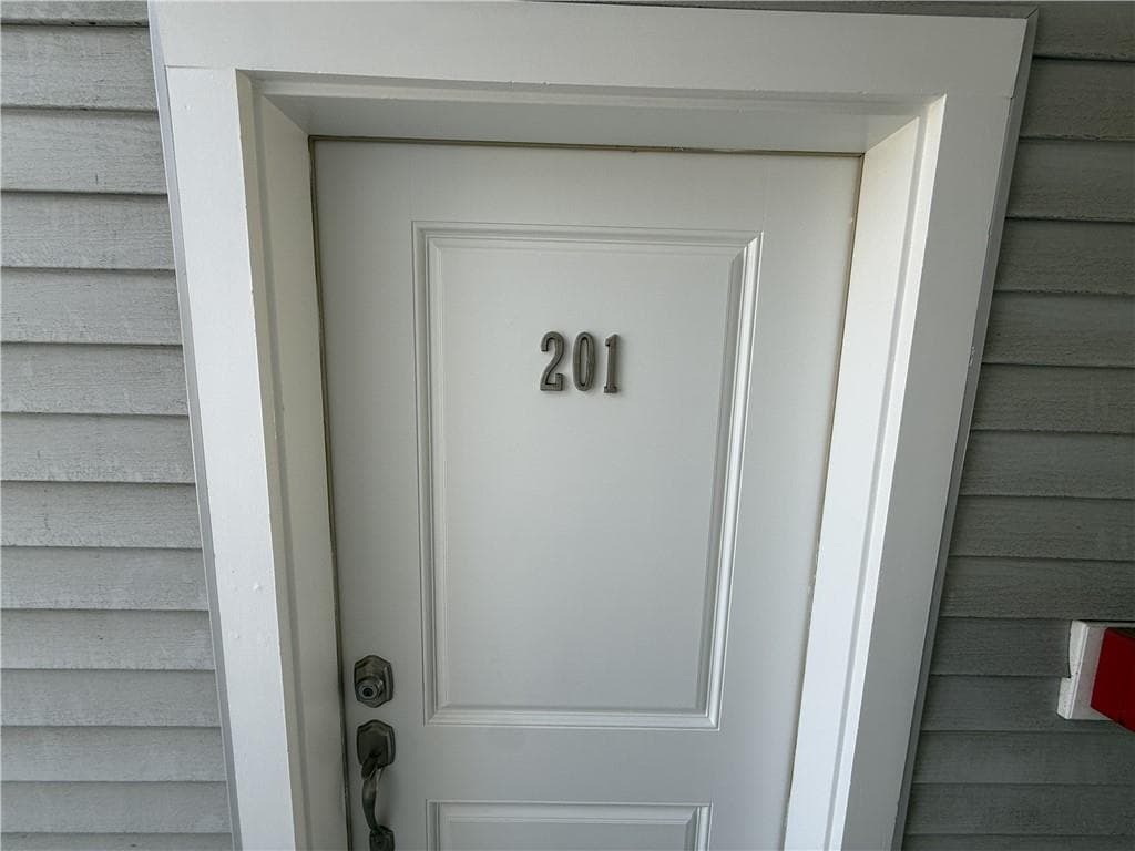1535 Atwood Avenue UNIT 201 photo 2