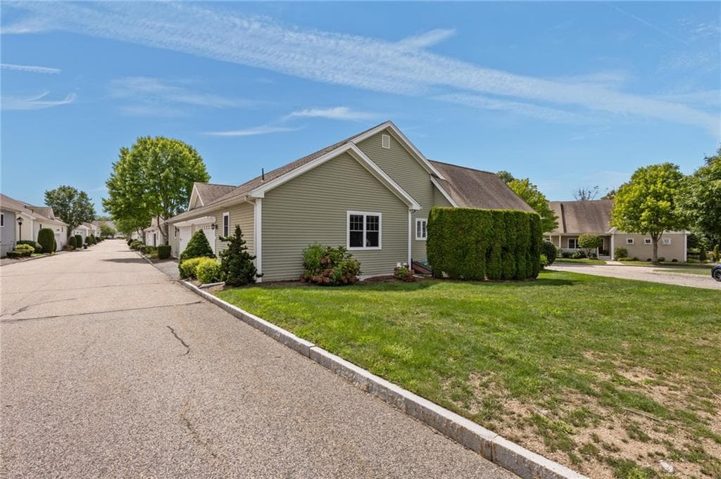 Condominium at 500 Mendon Road UNIT 326, Cumberland, photo 40 of 41