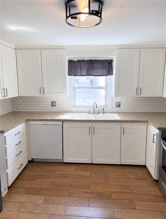 Single Family Residence at 18 Elm Street, North Providence, photo 8 of 12