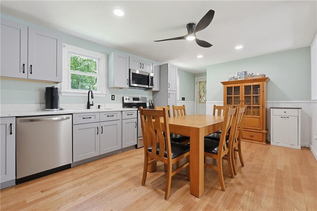 Single Family Residence at 417 Lake Washington Drive, Glocester, photo 7 of 23