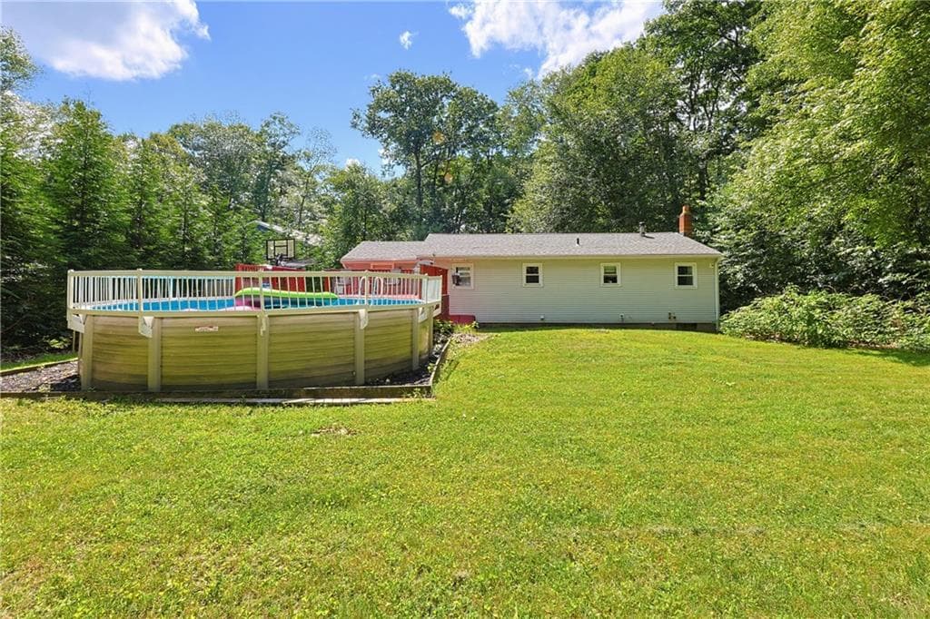 Single Family Residence at 417 Lake Washington Drive, Glocester, photo 3 of 23