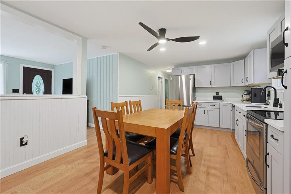 Single Family Residence at 417 Lake Washington Drive, Glocester, photo 9 of 23