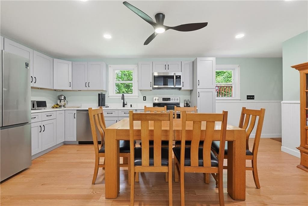 Single Family Residence at 417 Lake Washington Drive, Glocester, photo 10 of 23
