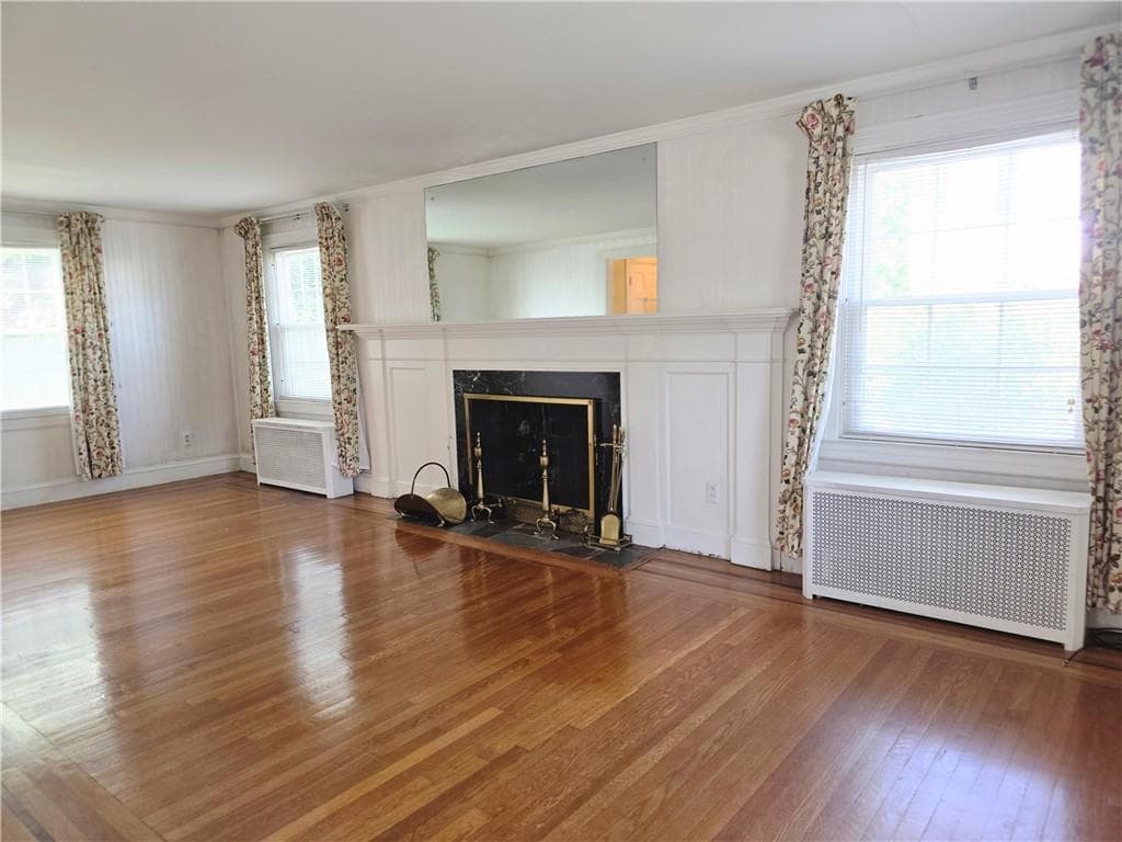 44 Betsey Williams Drive photo 3