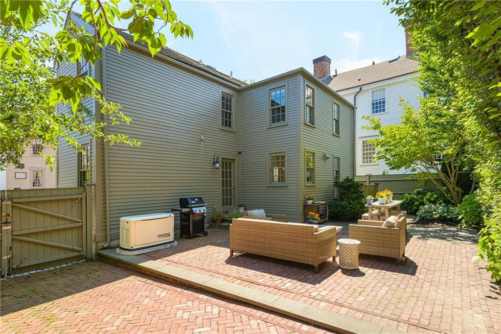 41 Elm Street photo 32