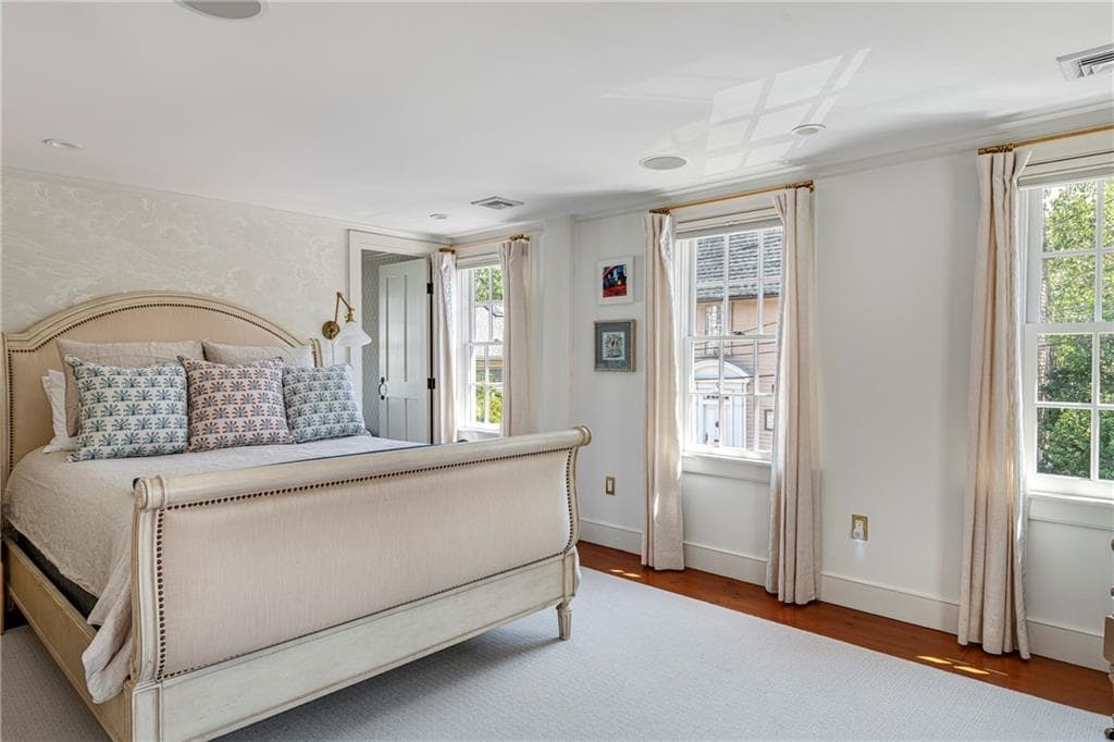41 Elm Street photo 20