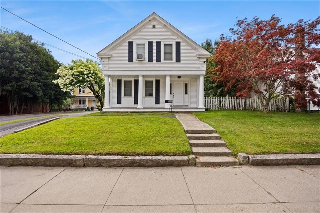 312 Blackstone Street photo 2