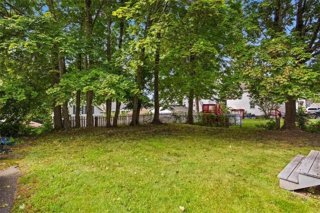 312 Blackstone Street photo 26