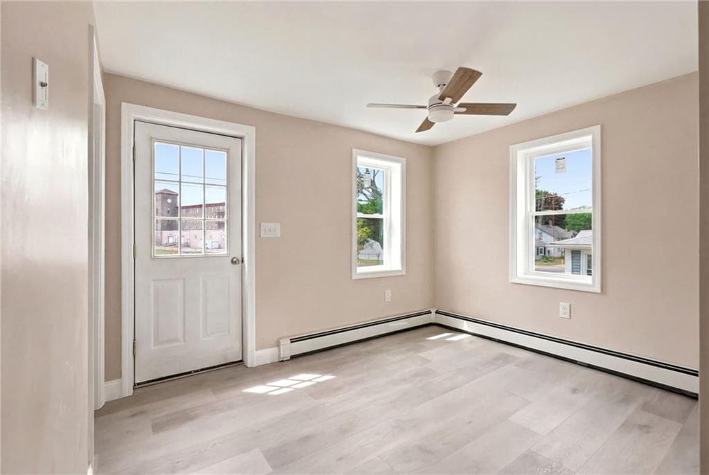 65 New London Avenue photo 4